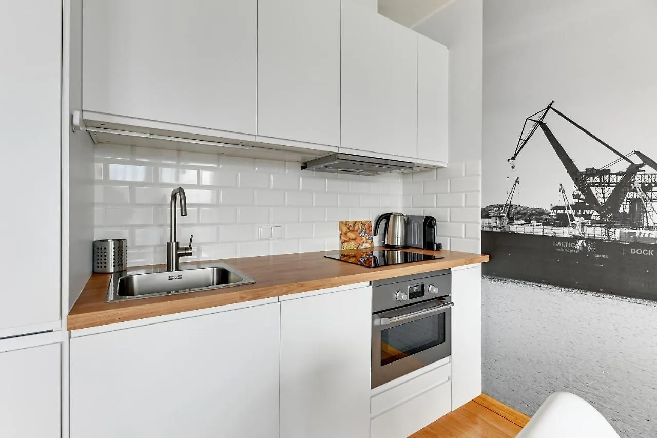 Rentplanet - Apartamenty Chlebova Gdaňsk 3*,