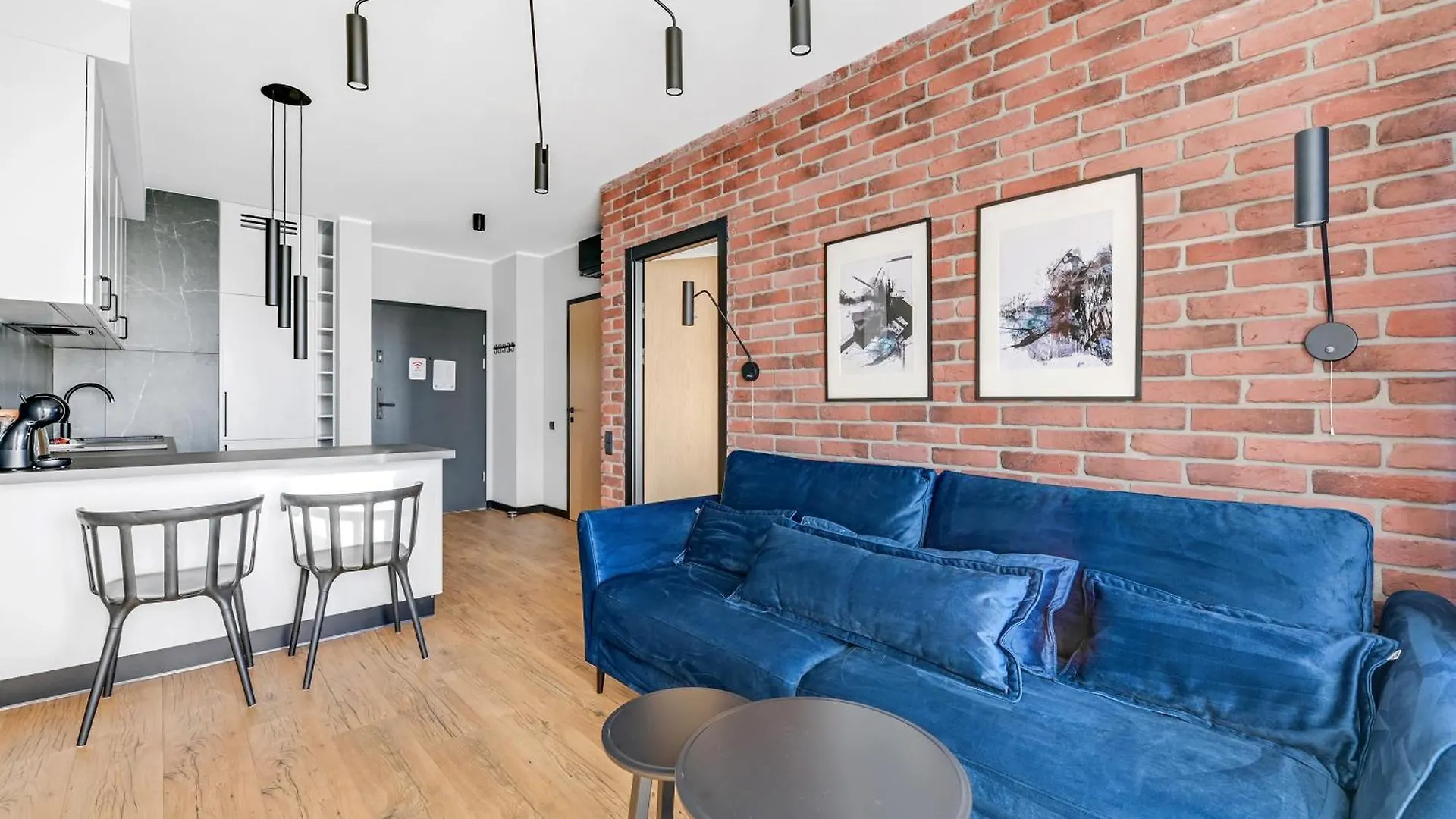 Rentplanet - Apartamenty Chlebova Gdaňsk 3*,