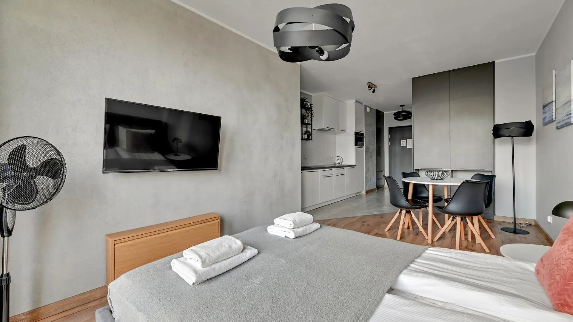 Rentplanet - Apartamenty Chlebova Gdaňsk